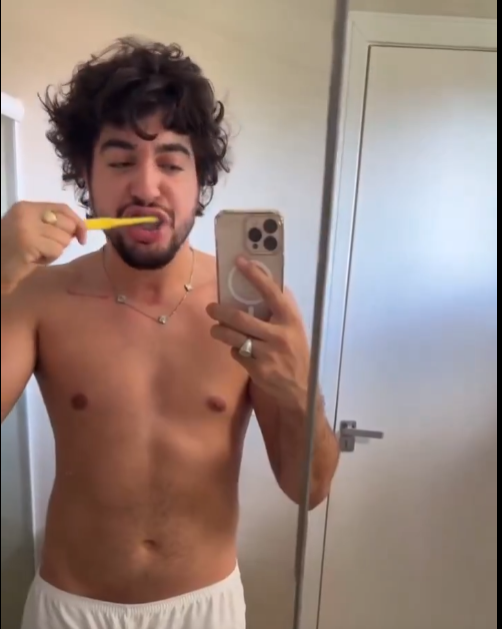 Nattan Publica Vídeo Fofo Dando Bom Dia Enquanto Escova os Dentes 😄🪥