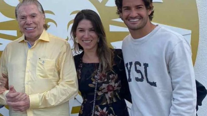 Pato revela que filha de Silvio Santos o convidou para comentar no SBT